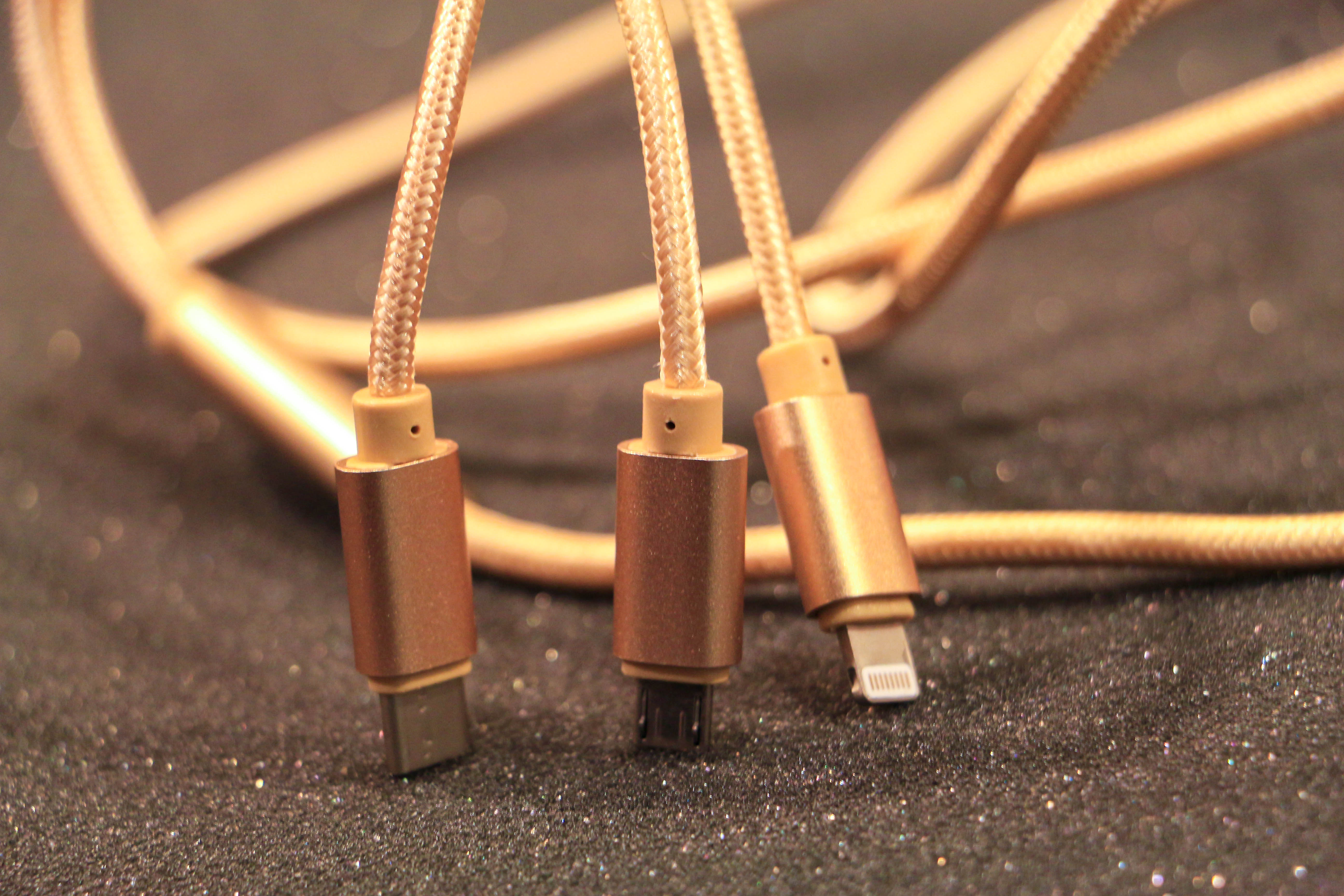 สายชาร์ท cable usb 3 in 1 มี usb-c ด้วย