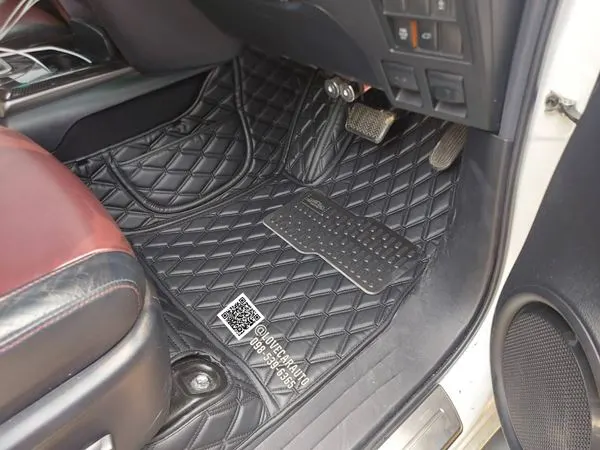 พรมปูพื้นรถยนต์ 6D Toyota Fortuner 2019 สีดำล้วนด้ายคู่
