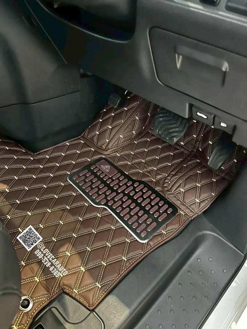 พรมปูพื้นรถยนต์ 6D Nissan Serena C27 vvip กาแฟด้ายทอง