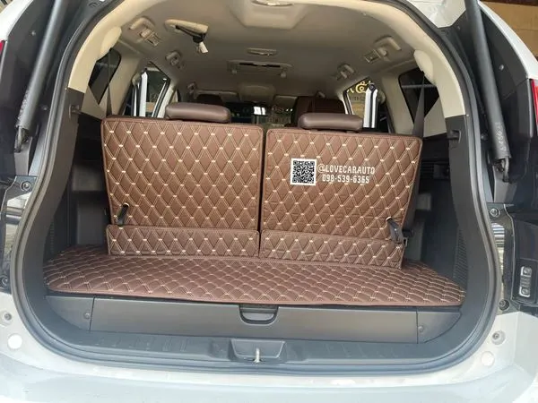 พรมปูพื้นรถยนต์ 7D Mitsubishi Pajero sport 2025 สีกาแฟ+ไวนิลน้ำตาล