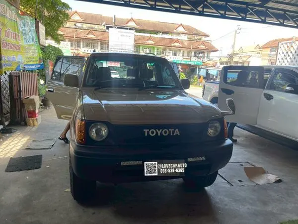 พรมปูพื้นรถยนต์ Toyota Land Cruiser prado95 กระดุมเล็กสีดำขอบดำ