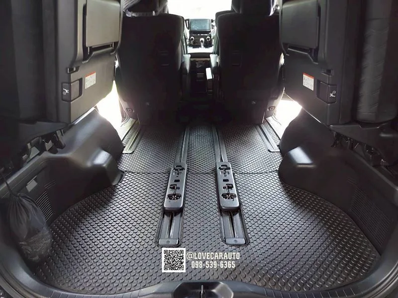 พรมรถตู้ Toyota Alphard 2019 กระดุมสีดำ PVC