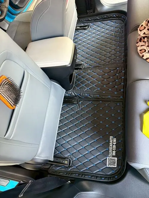 พรมปูพื้นรถยนต์ Mg 4 สีดำด้ายน้ำเงิน