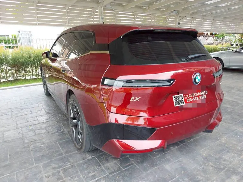 พรมปูพื้นรถยนต์ 6D Bmw IX50 สีดำล้วน