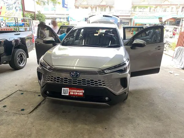 พรมปูพื้นรถยนต์ 7D Toyota Cross สีน้ำเงิน + เทา