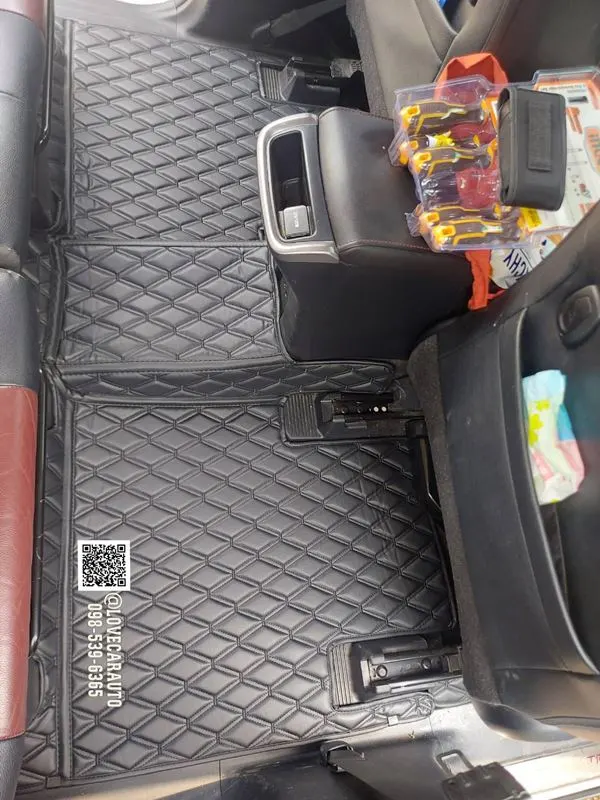 พรมปูพื้นรถยนต์ 6D Toyota Fortuner 2019 สีดำล้วนด้ายคู่