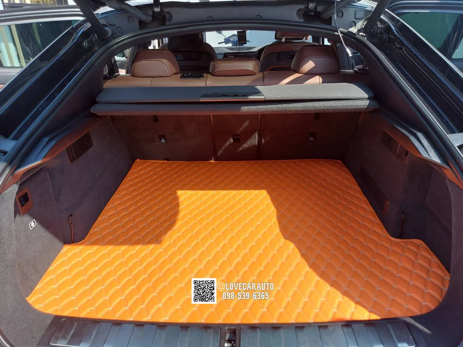 พรมปูพื้นรถยนต์ Bmw X6 2023 สีส้มด้ายทอง