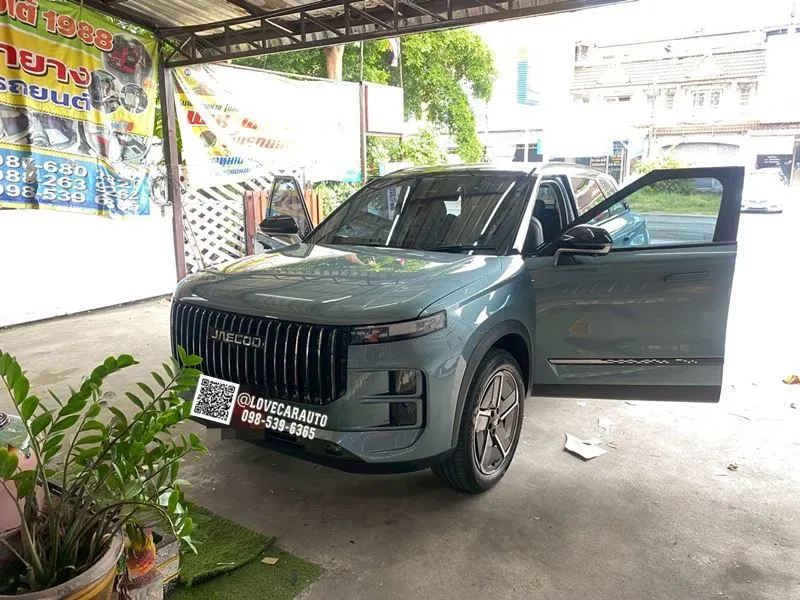 พรมปูพื้นรถยนต์6D Jaecoo7 vvip สีดำด้ายทอง