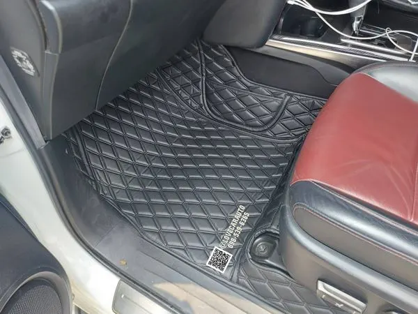 พรมปูพื้นรถยนต์ 6D Toyota Fortuner 2019 สีดำล้วนด้ายคู่