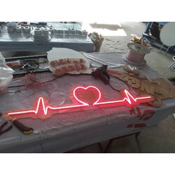ป้ายไฟนีออนดัดแอลอีดี งานภาพคลื่นหัวใจ