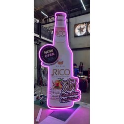 ป้ายไฟนีออนเฟล็กซ์รูปขวด “RICO มักกอลลีไทย”