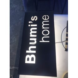 ป้ายวินเทจ เลเซอร์เหล็กพับไฟออกหลัง งานBhumi's home