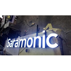 ป้ายตัวหนังสือไฟออกหน้า งานSaramonic