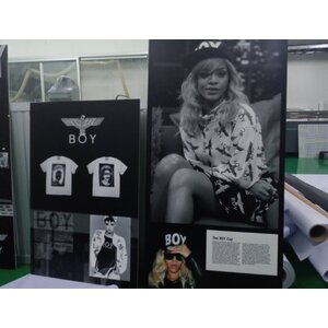 ป้ายงานพิมพ์ลงบนแผ่น งานBOY ตกแต่งร้านภายใน