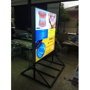 รับทำป้ายร้านทันตกรรม ป้ายกล่องไฟล้อเลื่อน งานป้าย AU DENTAL CLINIC