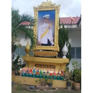 ป้ายไวนิลขึงโครงเหล็ก งานรูปนายหลวง