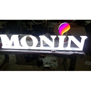 ป้ายไฟยกขอบอะคริลิคไฟแอลอีดีออกหน้า งานMONIN