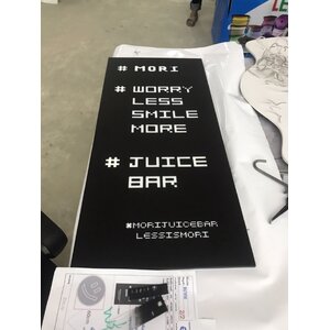 รับทำป้ายงานพิมพ์สโลแกนร้าน งานLESSISMORI