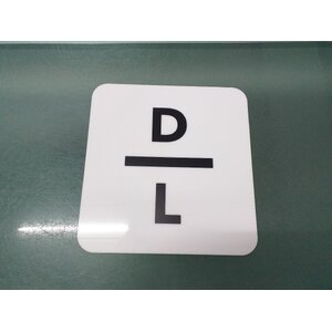 ป้ายอะคริลิคติดสติกเกอร์ไดคัทตามรูปทรง งานD-L