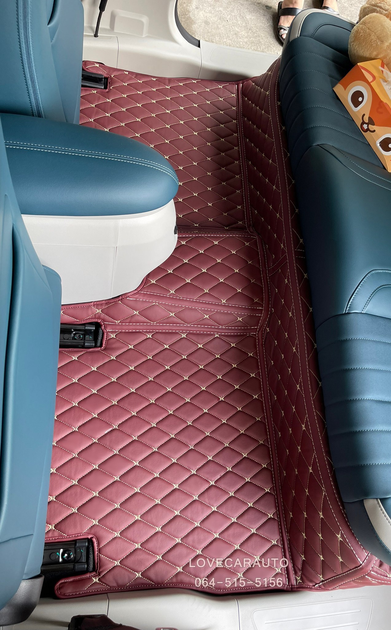 พรมปูพื้นรถยนต์ 6D ORA good cat สีแดงไวน์