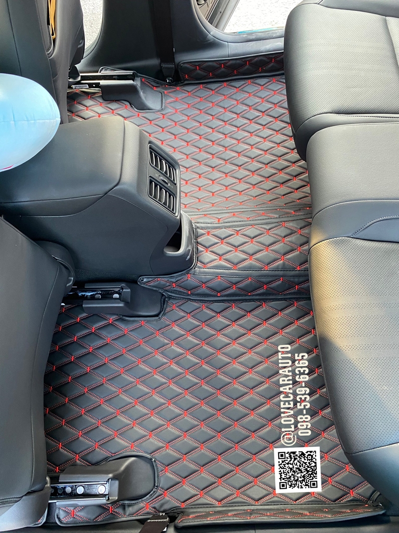 พรมปูพื้นรถยนต์ VVIP ด้ายคู่ Honda HRV 2023 สีดำด้ายแดง