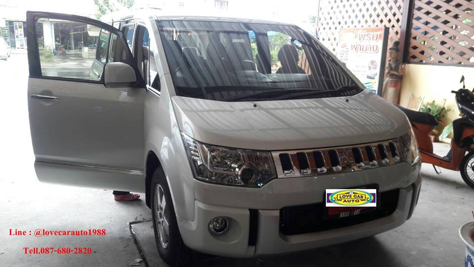 พรมดักฝุ่นไวนิลปูพื้นรถยนต์ Mitsubishi Delica Space Wagon มิตซูบิชิ เดลิกา สเปซ แวกอน 2015