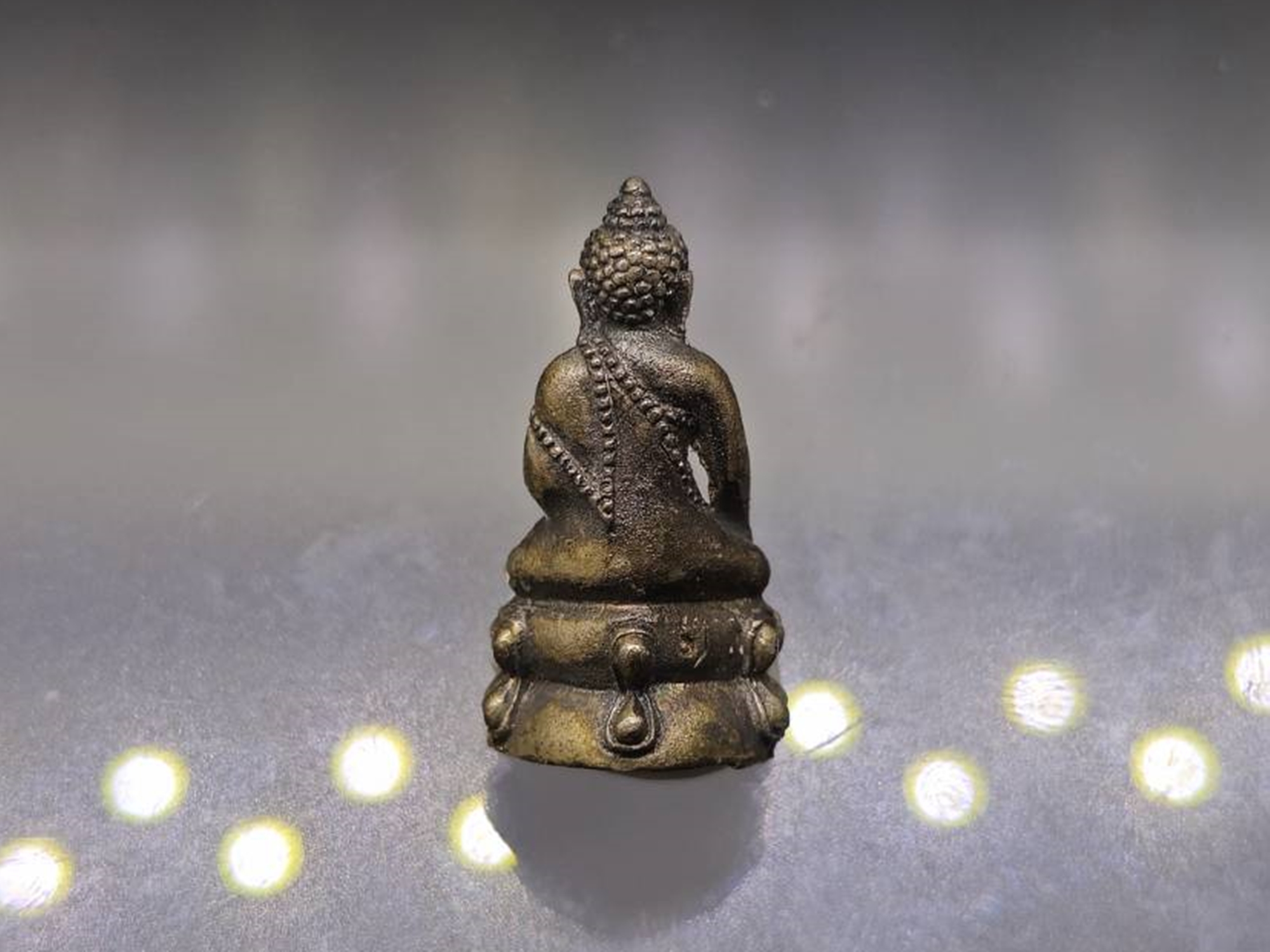 พระชัยวัฒน์นวปทุม ภปร. วัดปทุมวนาราม ปี2535 เนื้อเงิน (ในหลวงรัชกาลที่9เสด็จเททอง) นิยม หายาก มาพร้อมกล่องเดิมๆ