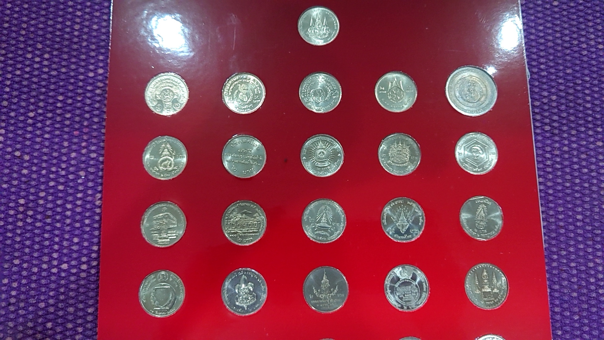 เหรียญ 2 บาท ครบชุด 41 วาระ บรรจุแผง (ไม่ผ่านใช้งาน)