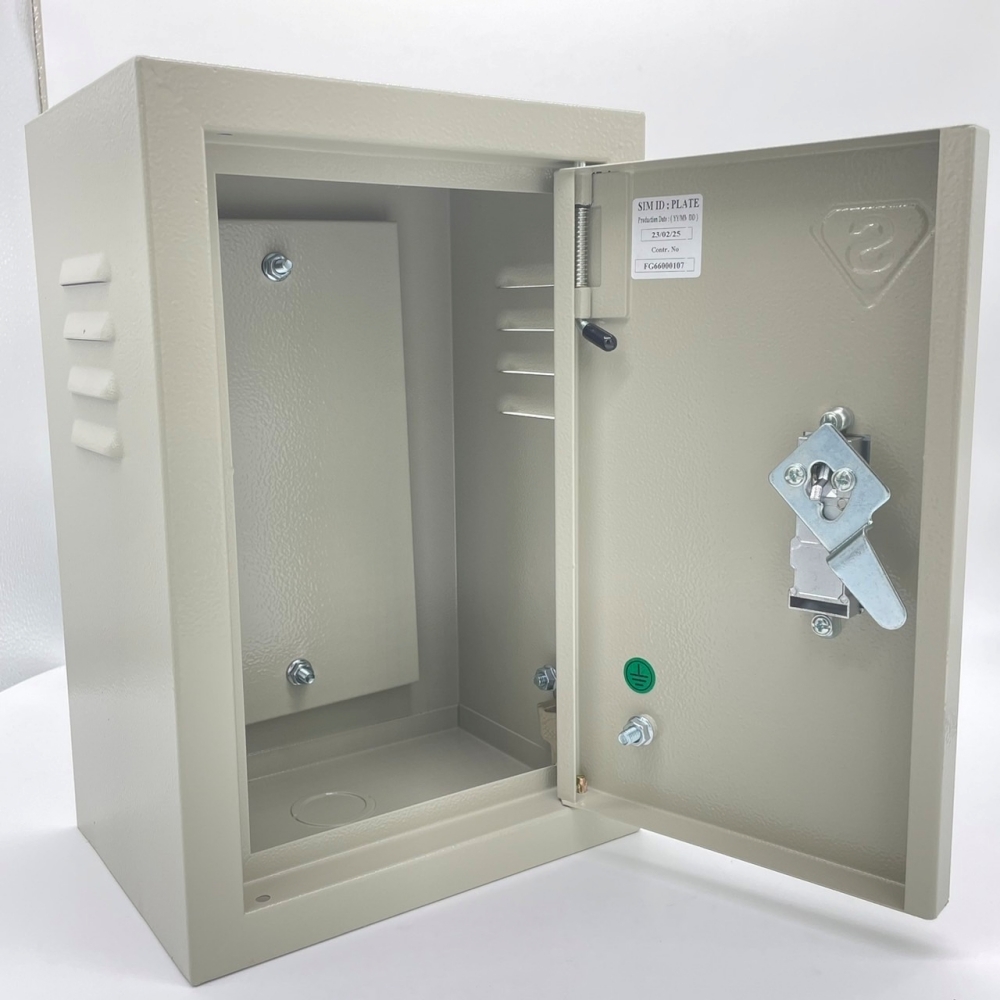 SUPER TSLC-06 ตู้ไฟสวิทช์บอร์ดมาตรฐาน แบบธรรมดา มีหลังคา SIZE (WXHXD) : 440X610X230 mm. ความหนา 0.8 mm. IP30 สีครีม