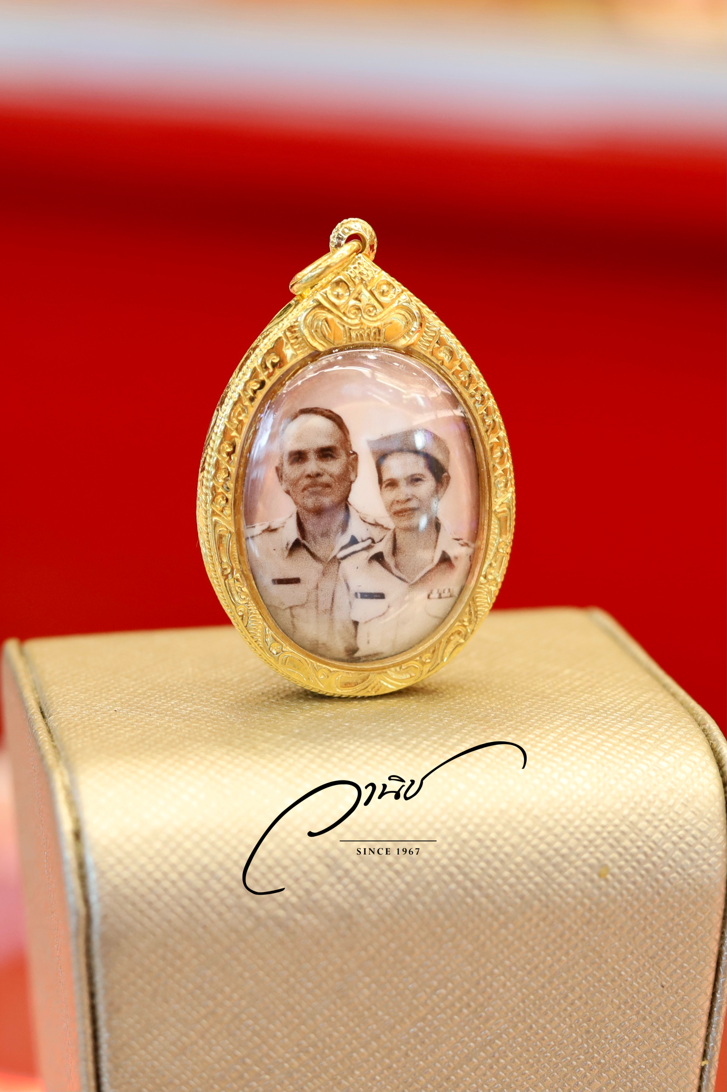 รับทำล็อกเก็ตเลี่ยมทอง ล็อกเก็ตรูปภาพ ล็อกเก็ตรูปพ่อแม่ จี้ล็อกเก็ต Gold Locket