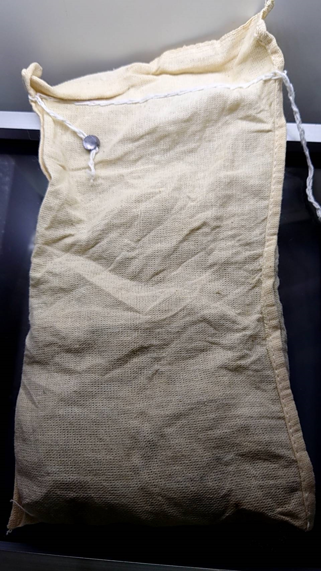 เหรียญยกถุง (100 เหรียญ) เหรียญ 5 บาท ที่ระลึกเฉลิมพระชนมพรรษา 5 รอบ สมเด็จพระนางเจ้าสิริกิติ์ พระบรมราชินีนาถ พ.ศ.2535 ไม่ผ่านใช้