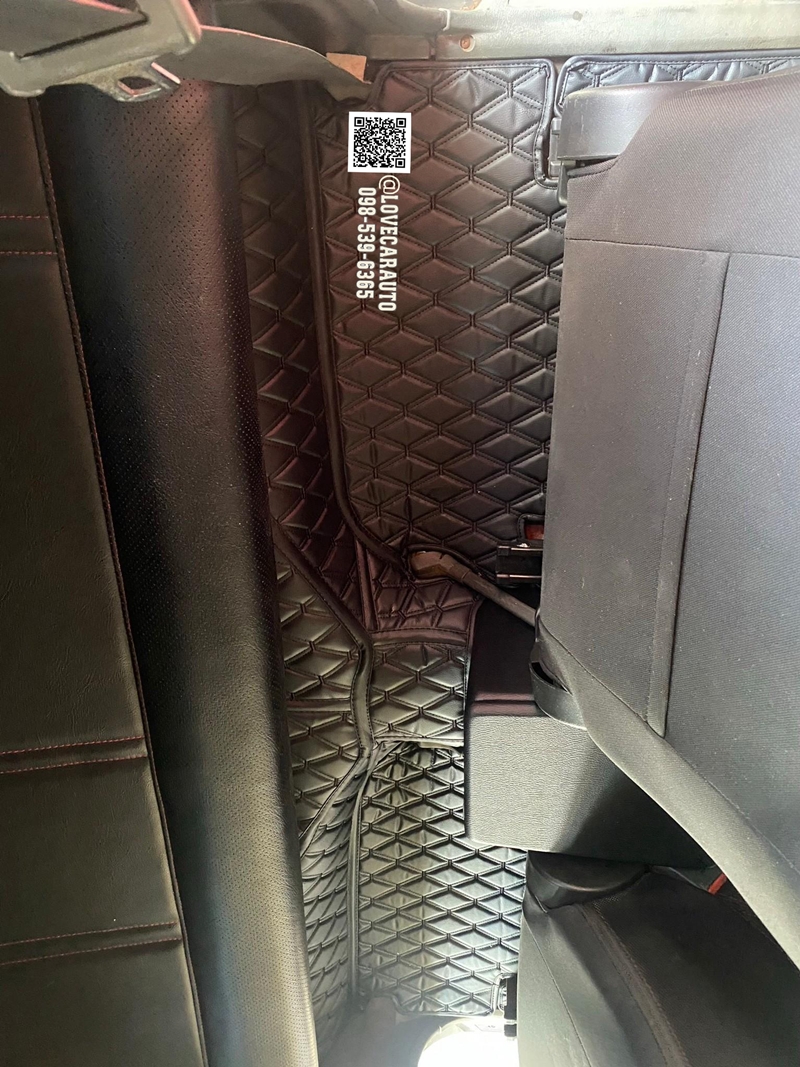 พรมปูพื้นรถยนต์ Mazda Fighter สีดำด้ายดำ + ไวนิลดักฝุ่น2ชิ้น