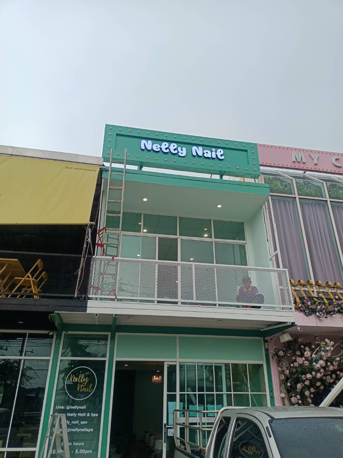 งานป้ายตัวอักษรป้ายไฟแอลอีดี งานป้ายหน้าร้านออกไฟแอลอีดี งานร้านทำเล็บNellyNaIl พร้อมไฟปิงปอง
