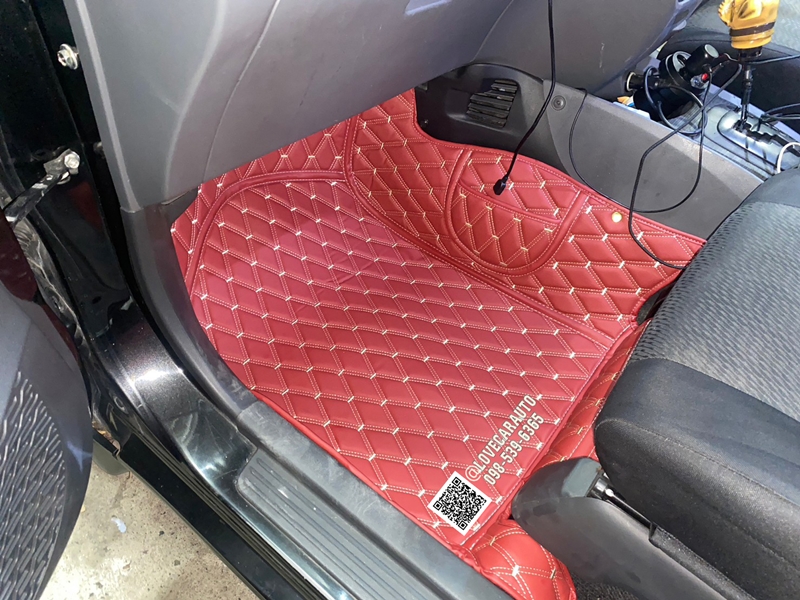 พรมปูพื้นรถยนต์6DToyota Avanza 2012 VVIPสีแดงไวน์