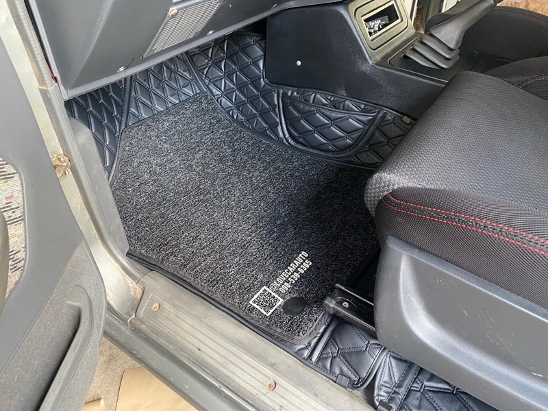 พรมปูพื้นรถยนต์ Mazda Fighter สีดำด้ายดำ + ไวนิลดักฝุ่น2ชิ้น