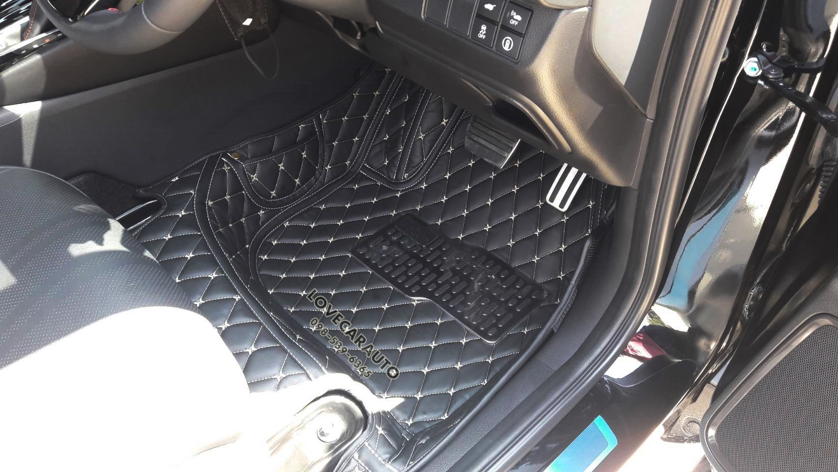 พรมปูพื้นรถยนต์ 6D Honda HR-V 2022 สีดำด้ายทองเต็มคัน