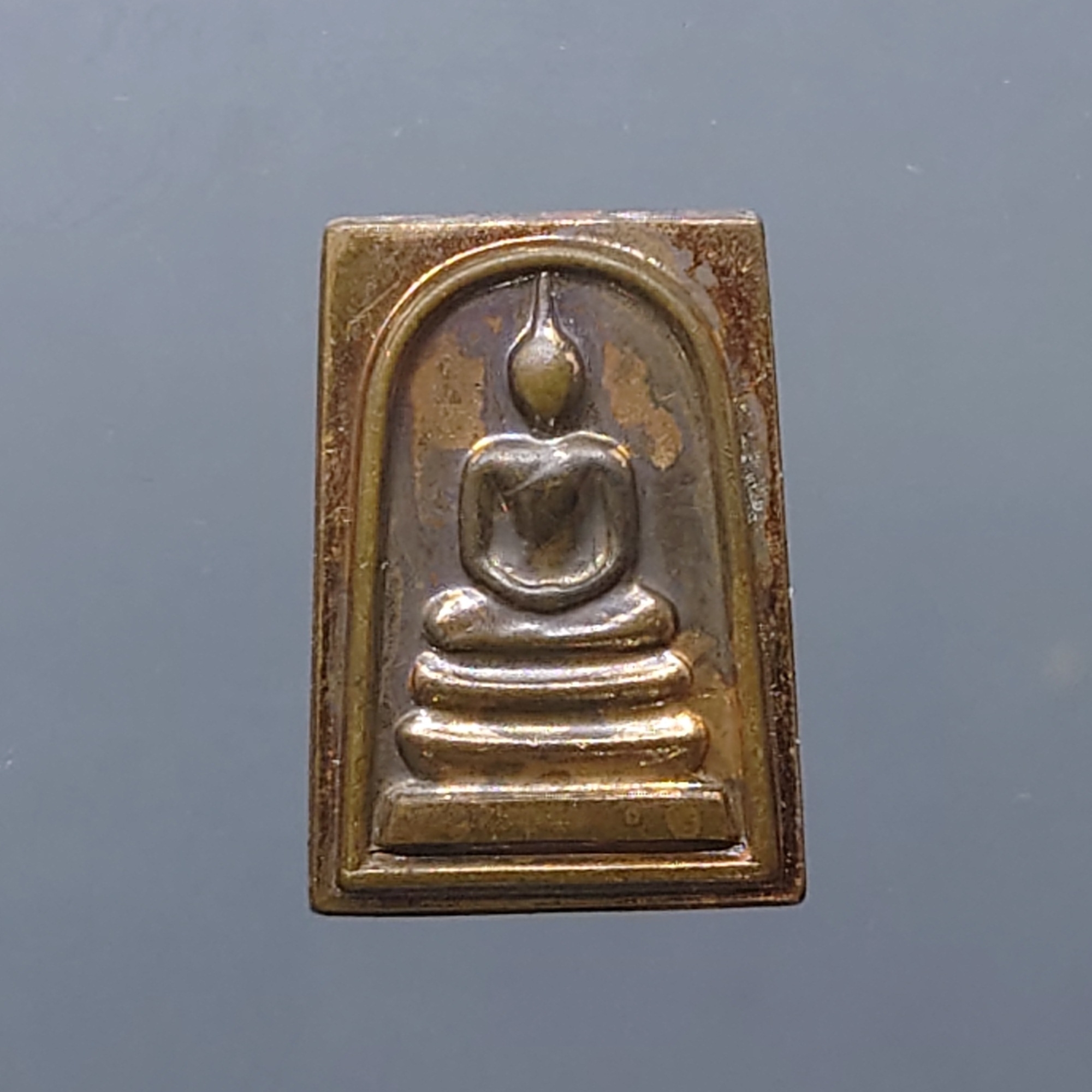 พระสมเด็จ เนื้อสำริด รุ่นสมโภชพระเจดีย์ วัดบวรนิเวศวิหาร ปี พ.ศ.2551 พร้อมตลับเดิม