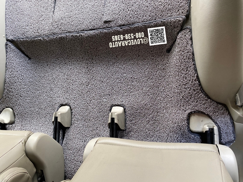 พรมไวนิลดักฝุ่น Toyota Innova 2011 เบาะแยก สีเทา