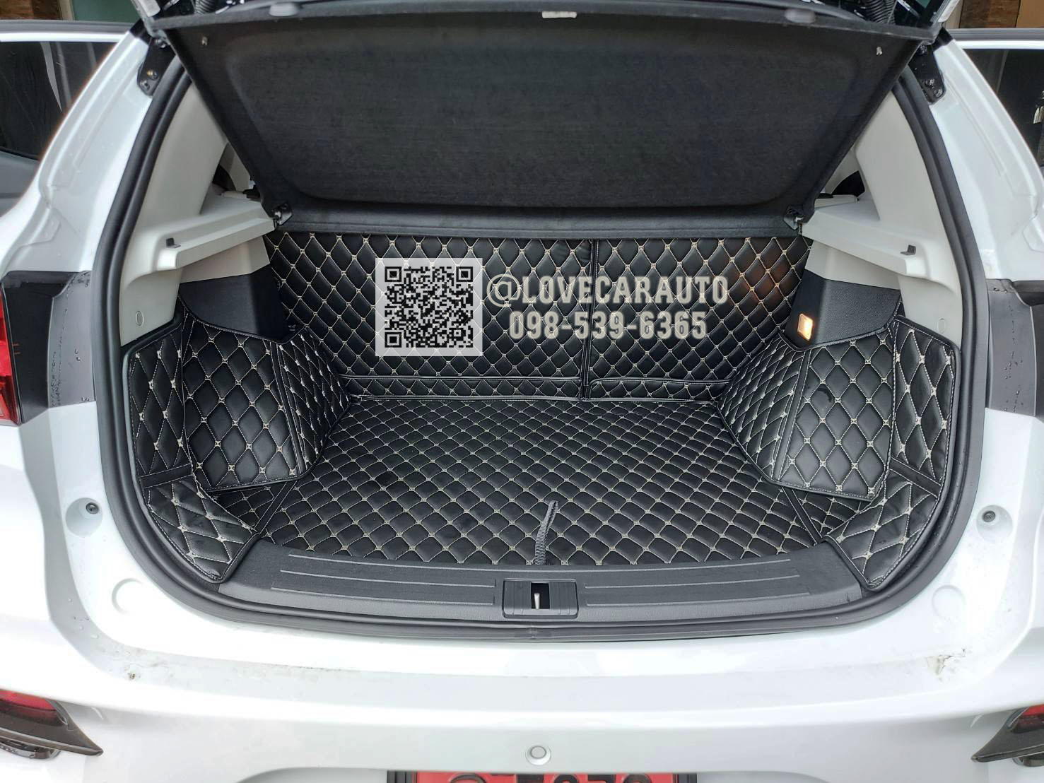 พรมปูพื้นรถยนต์ 6D MG VS HEV 2022 สีดำด้ายทอง เต็มคัน รวมซุ้มล้อ