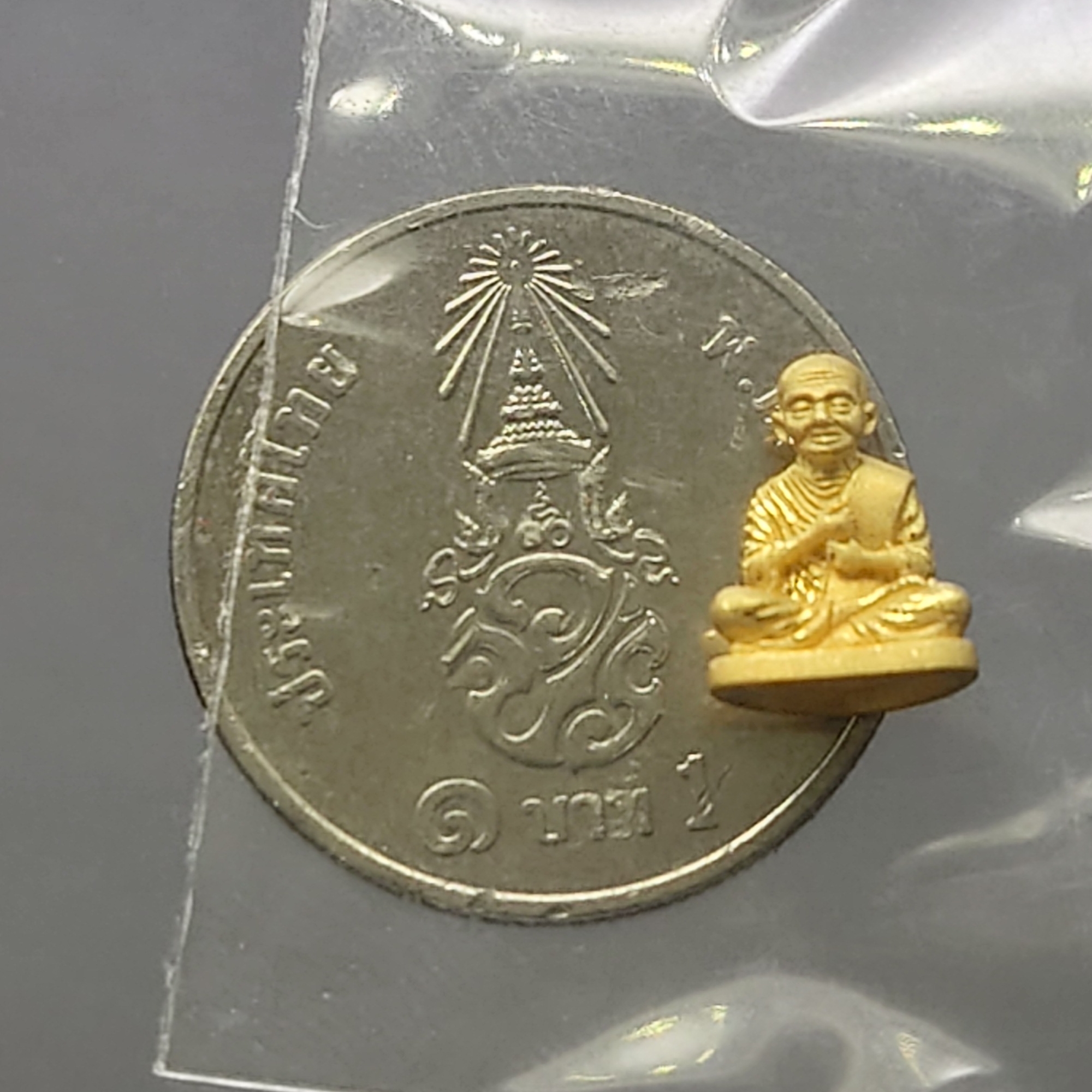 สมเด็จพระพุฒาจารย์ โต พรหมรังสี เนื้อทองคำแท้ รุ่นอุดมโชคโภคทรัพย์ วัดโสธรวราราม พ.ศ.2550 พร้อมกล่องเดิม