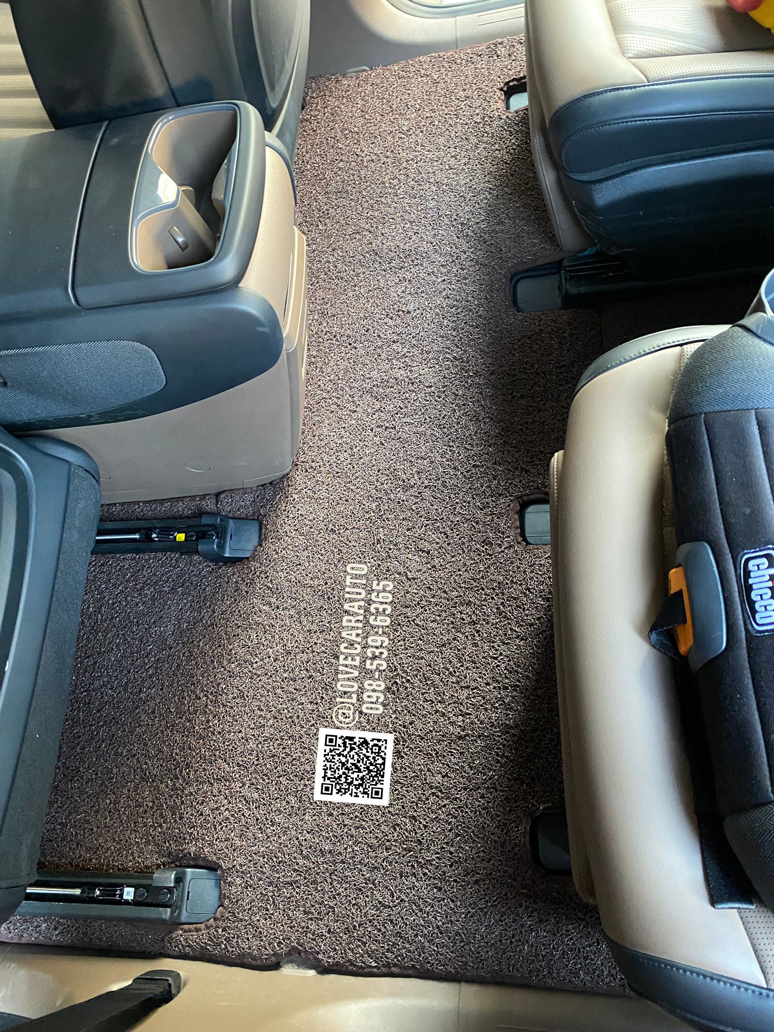 พรมดักฝุ่นรถยนต์ Kia EV9 ไวนิลสีน้ำตาล