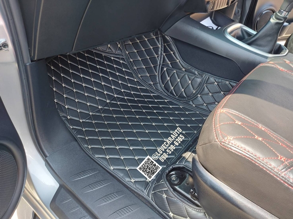 พรมปูพื้นรถยนต์ 6D Toyota Revo Smart Cab โตโยต้า ไฮลักซ์ รีโว่ สมาร์ทแค็บ ลายเคฟล่า สีดำด้ายทอง