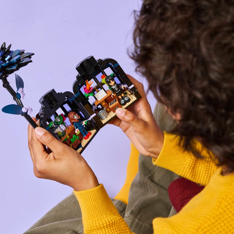 **MTS Toys**เลโก้ Lego 76784 Wednesday : Black Dahlia Flower