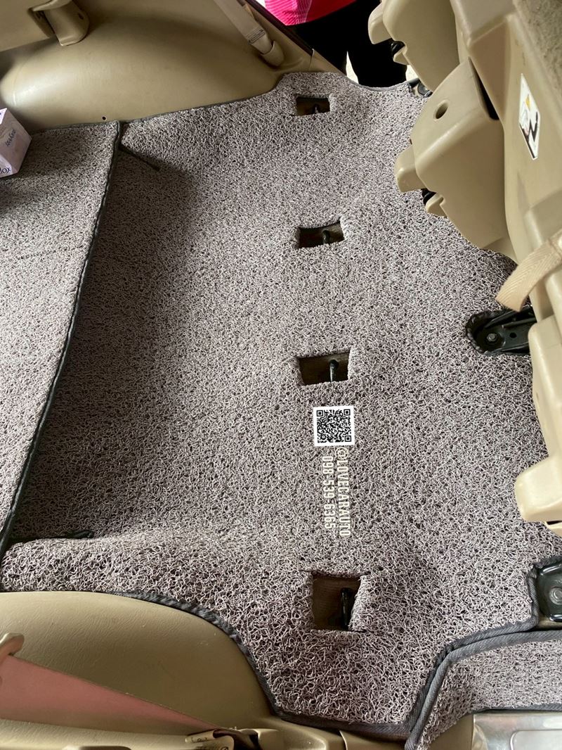 พรมปูพื้นรถยนต์ Toyota Fortuner เก่า ไวนิลเทา