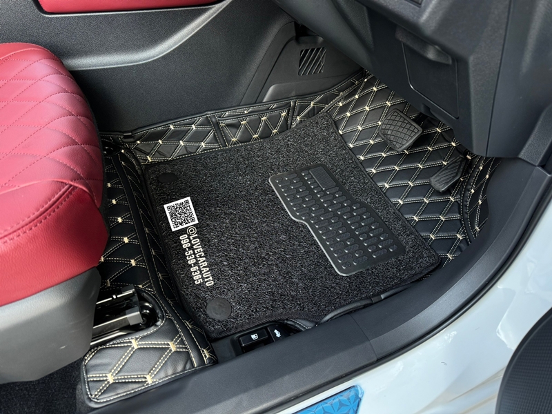 พรมปูพื้นรถยนต์ VVIP Toyota Yaris ativ สีดำด้ายครีม+ไวนิลสีดำ