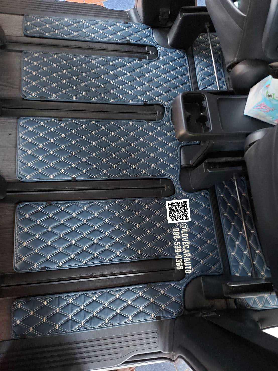 พรมปูพื้นรถยนต์ 6D Honda Stepwgn สีน้ำเงินด้ายทอง