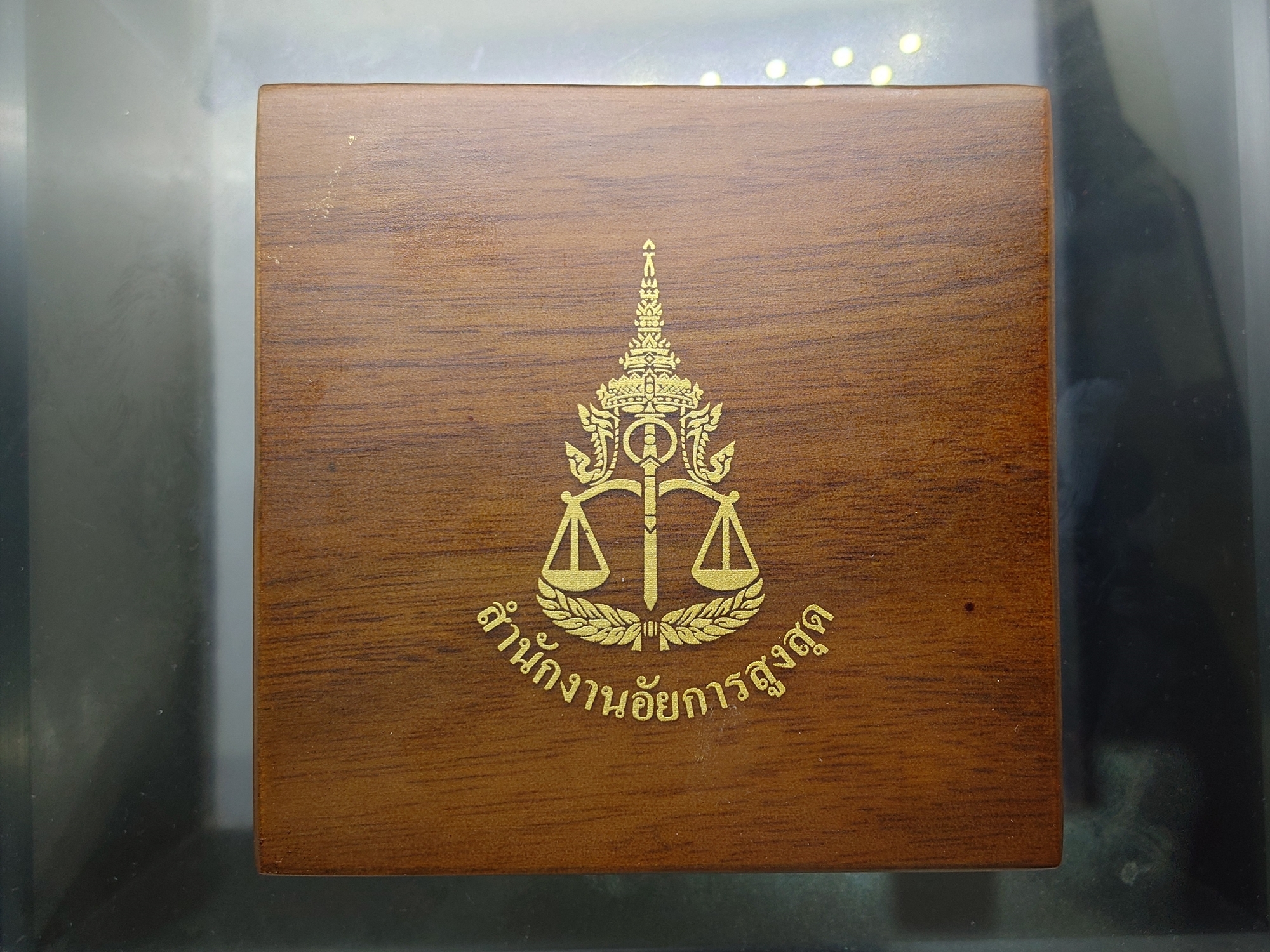 พระกริ่งอัยเรศ - พระชัยวัฒน์ เนื้อนวะโลหะแบบดินไทย สำนักงานอัยการสูงสุดจัดสร้าง พิธีใหญ่ วัดสุทัศนเทพวราราม ปี2559 พร้อมกล่องไม้เดิม