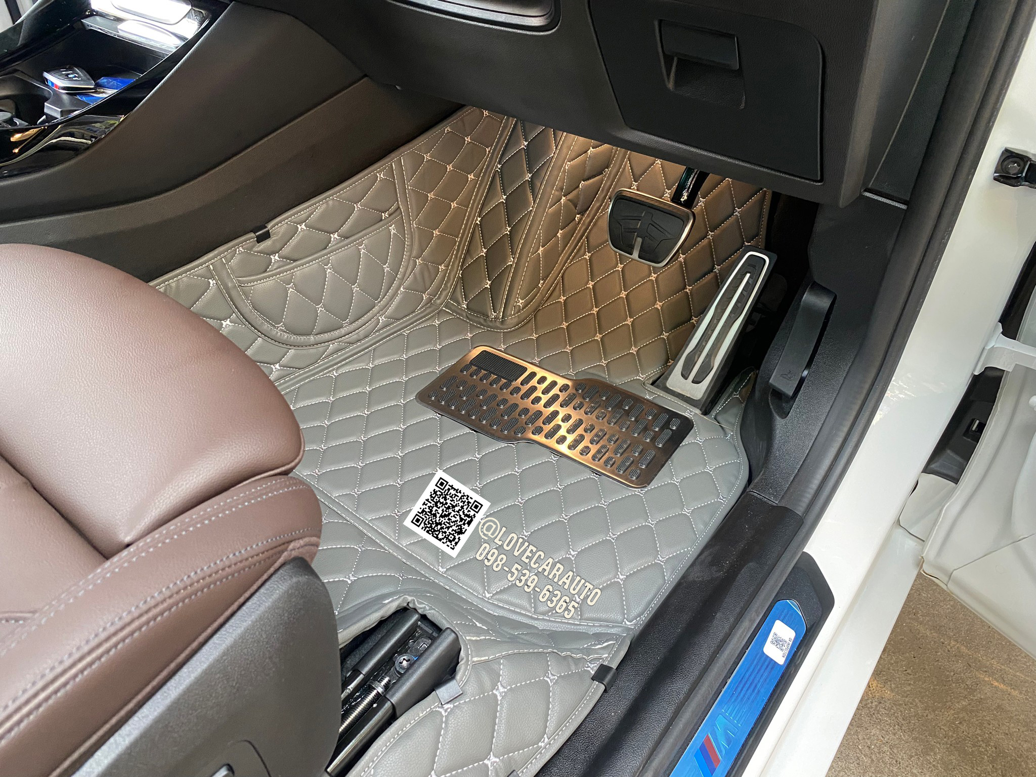 พรมปูพื้นรถยนต์6D Bmw X3 Xdrive20d 2023 สีเทาด้ายเทา