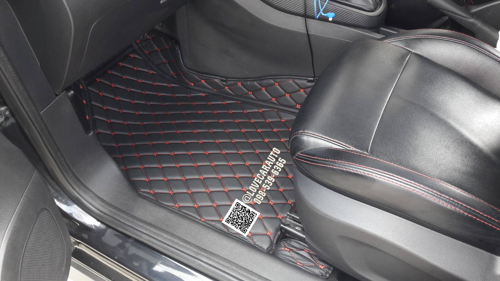 พรมปูพื้นรถยนต์ 6D Mg3 2018 ดำด้ายแดง