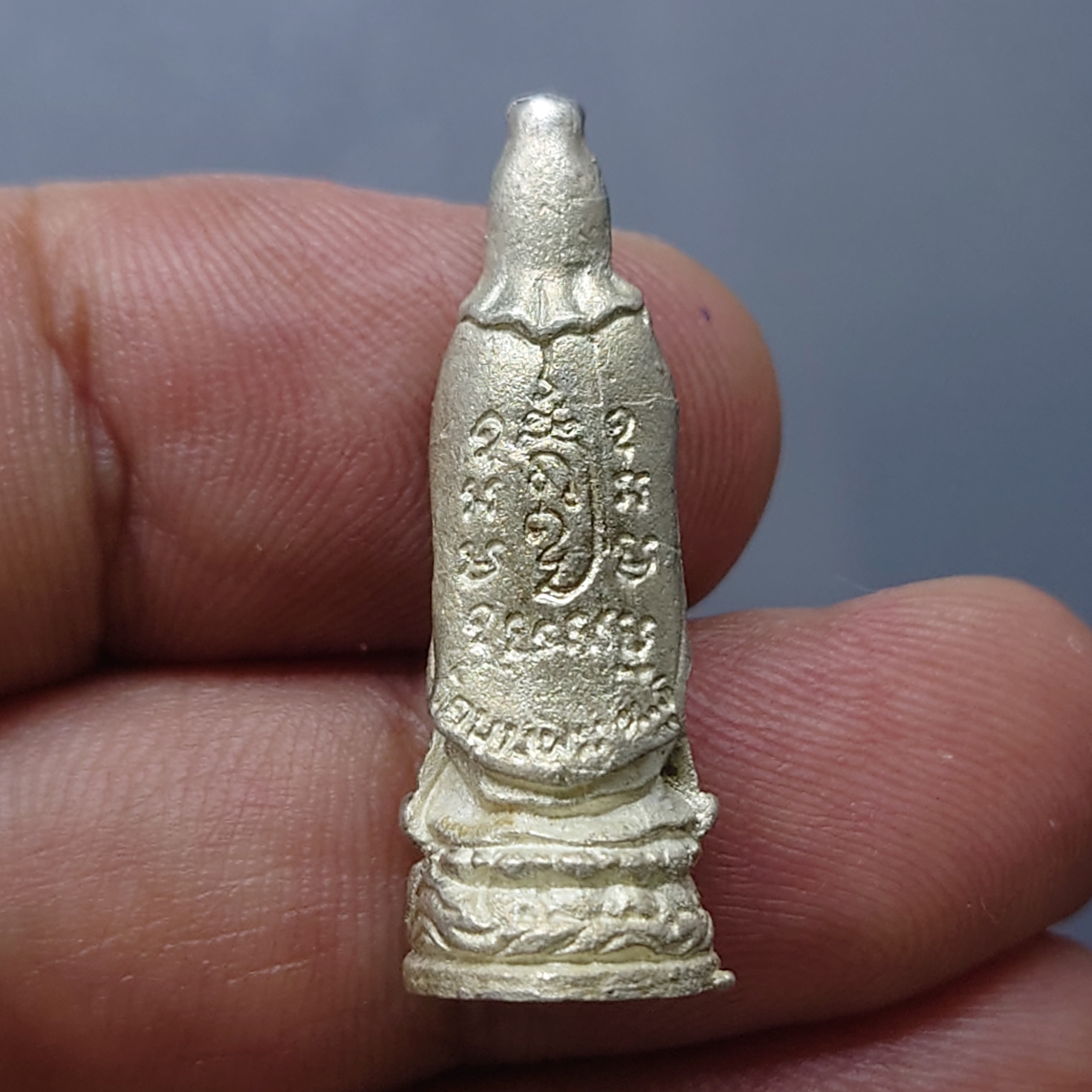 เจ้าแม่กวนอิม เนื้อเงิน ขนาดสูง 3 ซ.ม. หลวงพ่อเปิ่น วัดบางพระ ปี2535 พร้อมตลับเดิม